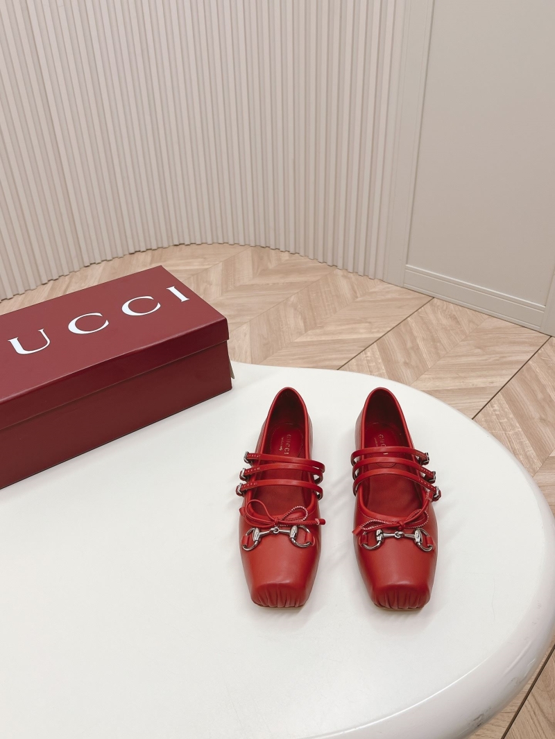 Gucci Flat Shoes